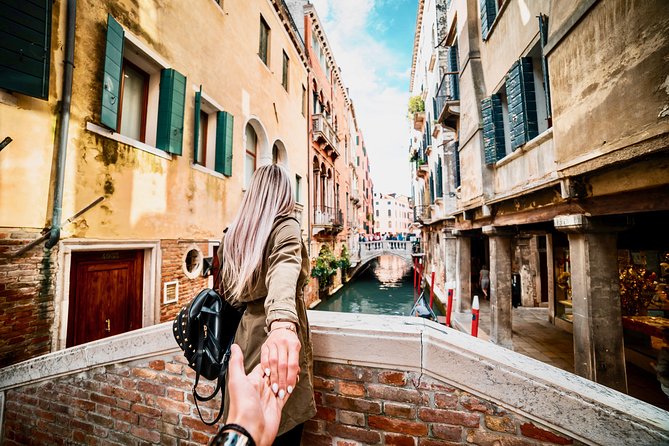 4-Hour Venice guided walking tour with Doge's Palace & St Mark's Basilica - Walking logistics, group size, and how to not feel lost
