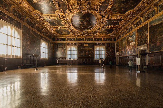Basilica, Doge's Palace, History Gallery & Bell Tower Option - Timing, group size, and check-in realities