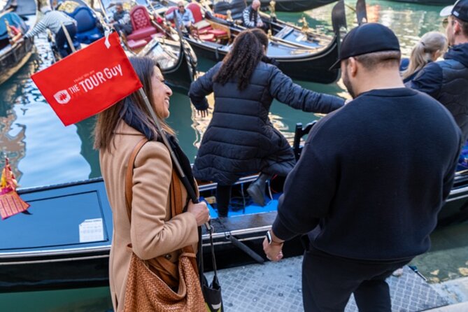 Best Of Venice: Saint Mark's Basilica, Doges Palace with Guide and Gondola Ride - Stop 3: Piazza San Marco—small exterior moments that anchor the day