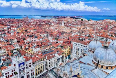 Byzantine Venice Walking Tour & Saint Mark's Basilica - Piazza San Marco: the clock tower and Doge’s Palace explained quickly
