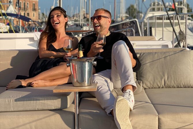 Catamaran Spritz Tour - Lido Cruising for Skyline Photos and Lagoon Breezes