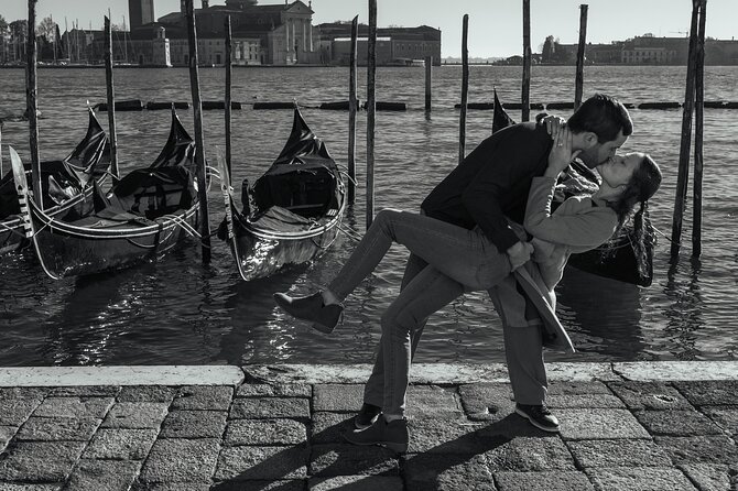 Cinematic Photoshoot in Venice: Capture Venice Hidden Gems - Piazza San Marco: portraits with the city’s stage lighting