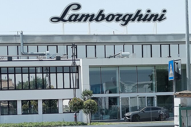 Create your Lamborghini and Ferrari day from Venice - The assembly-line option: Aventador and Huracán access has a real timing rule