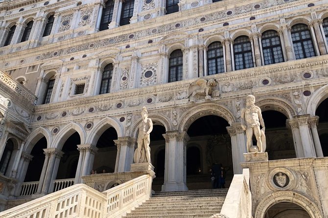 Doge's Palace Guided Tour - Group Tour Reality: Pacing, Guides, and the Headset Check