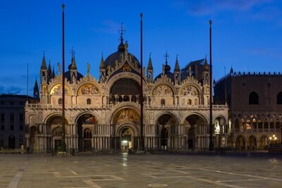 Exclusive Private Tour of Saint Mark's Basilica After Hours - Close-up Pala d’Oro and the crypt: the parts most people miss