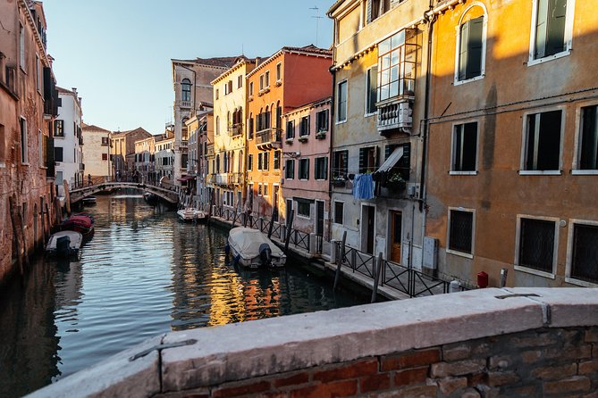 Family Friendly Venice Private City Tour - Stop 3: Libreria Acqua alta Turns a Bookstop into a Kid Magnet
