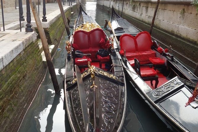 FriendInVenice: Experience the True Venice with a Private Tour - Grand Canal lesson: what it means to cross “like a Venetian”
