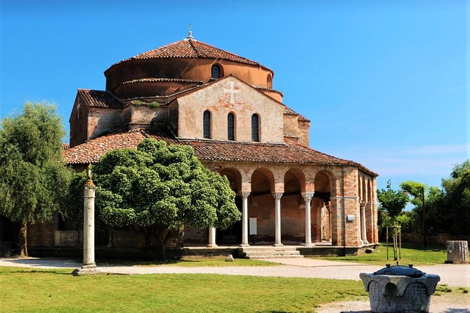 Full-Day Venice Lagoon Tour: Visit Murano, Burano and Torcello - Weather and comfort: pack like you’re on the water