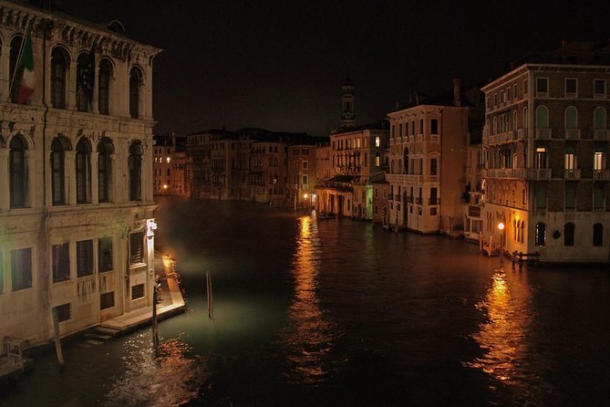 Ghosts of Venice - Discovering the Unknown - Campo San Bartolomeo and Rialto Bridge: the construction legend