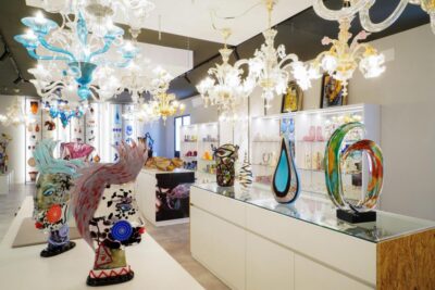Glass Blowing Show Visit Murano Glass Factory & Showroom OMG - Timing It Right: Half-Hour Demonstrations and a Smooth Day Plan