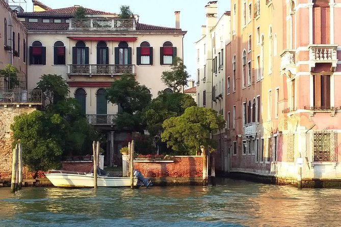 Grand Canal boat tour and Murano glass experience with Hotel pick up - Hotel concierge pickup: no map required in Venice