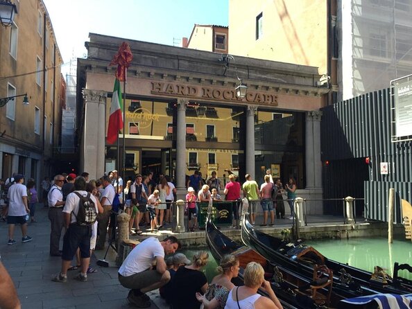 Hard Rock Cafe Venice with Set Lunch or Dinner - A meal with a view: Canal Grande and the Vecchia Murano contrast