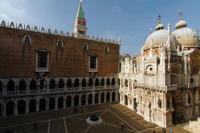 Legendary Venice: Doge's Palace, St Mark's & VIP Terrace Access - Bridge of Sighs: where the atmosphere shifts