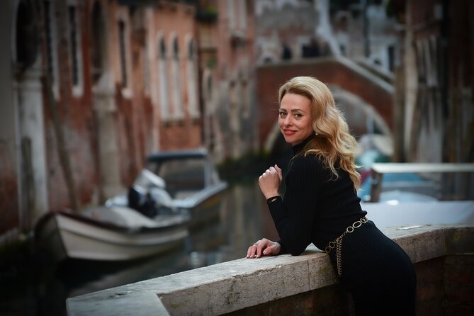Luxurious Photoshoot in Venice - What You Actually Get: 45 Edited Photos and Zero Editing Work