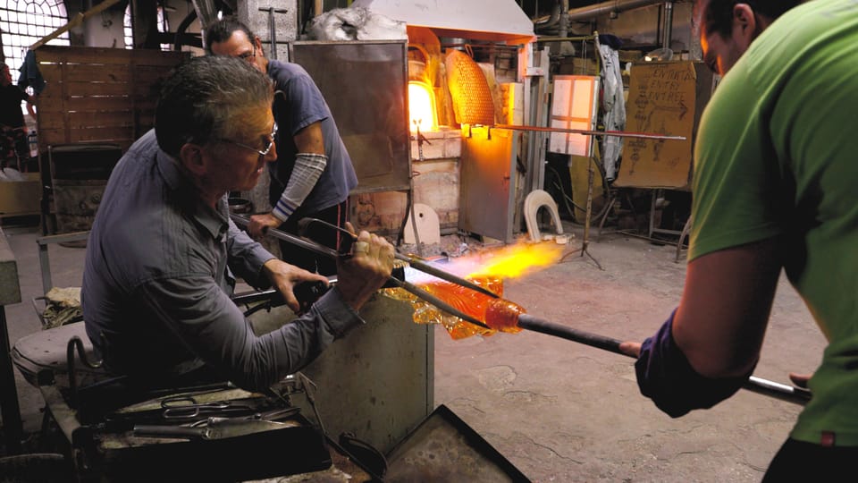 Murano: Glass Blowing Demonstration and Artistic Glass Gift - Murano Glass Blowing: Why This Small Demo Feels Big