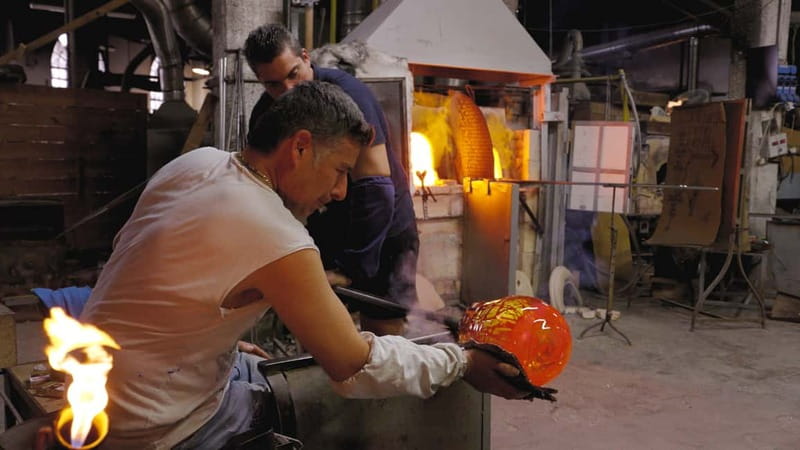 Murano: Glass Blowing Experience at Gino Mazzuccato Factory - The showroom after: where the buying decision becomes real