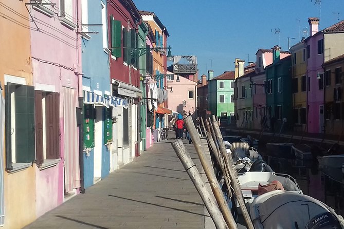 Murano Glass Experience With a Visit to a Burano Lace Island - Getting On Track at the Meeting Point (Riva degli Schiavoni)