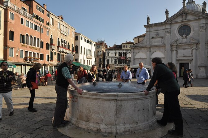 Private 3 hrs Venice Tour: St Mark's, Walking tour & Boat tour - Hidden Venice and Castello Backstreets: Where the Photos Come Together