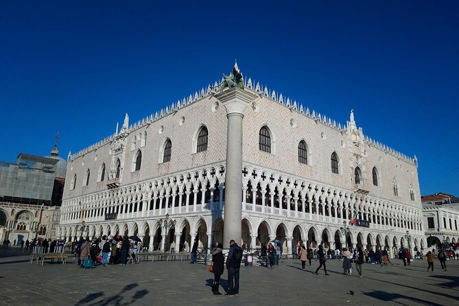 Private 4hrs Venice Tour: Doge's Palace, Grand Canal & St Mark's - Palazzo Ducale: inside the power center (and the prisons)