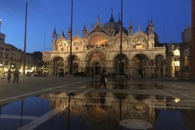 Private Doge's Palace & St Mark's Basilica After Hours Night Tour - Palazzo Ducale at night: the opulence plus the threat