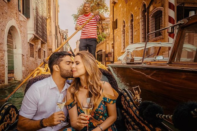 Private Photo Shoot in Venice with Gondola Ride - Pickup and Getting Started: Where the Day Begins