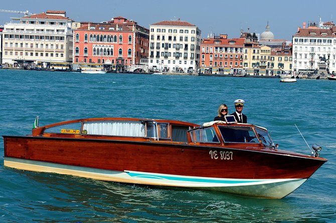 Private tour on Murano Island: discover the art of Artisanal Glassblowing - How this private Murano tour actually feels in real time