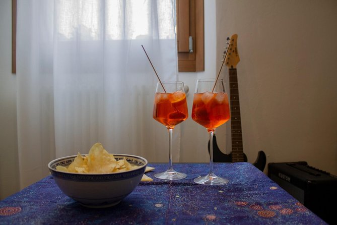 Private Venice Cooking Class and Market Tour with Fun Local Laura - The 20-Minute Walk to the Home Kitchen: A Small Logistics Detail That Matters