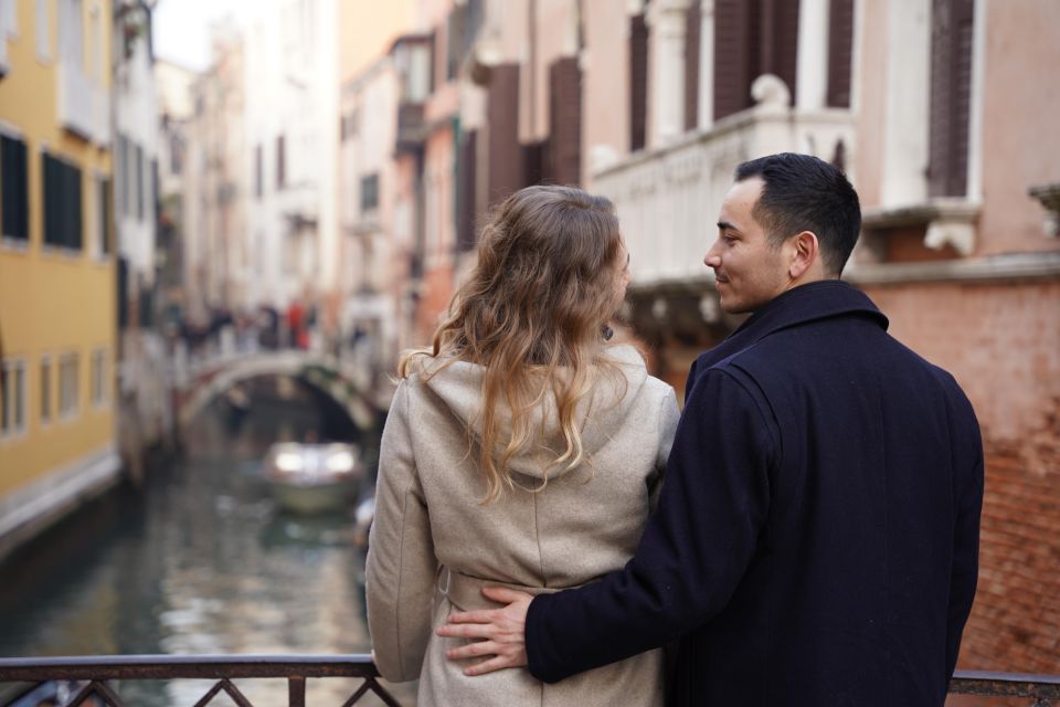 Professional Photoshoot in Venice - Optional upgrades: gondola photos, Burano/Lido, and makeup