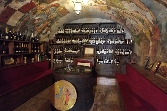 Prosecco Hills Day Trip from Venice & Treviso: 2 Wineries - Stop 2 (Valdobbiadene): iconic winery tasting with 4 DOCG types and local snacks