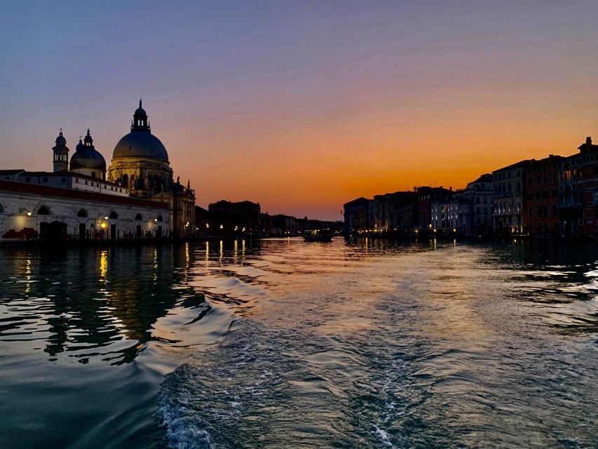 Punta Sabbioni - Venice at Sunset: Boat Tour with Aperitif - Aperitivo onboard: Prosecco, biscuits, and a guided glow-up