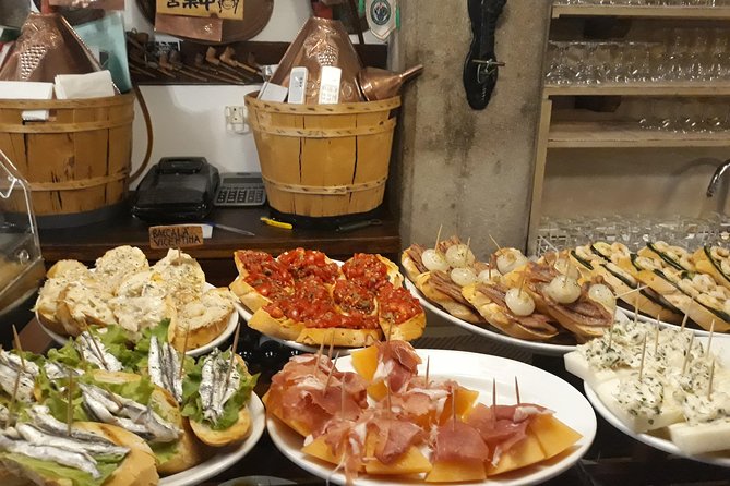 Rialto Market Food and Wine Lunchtime Tour of Venice - When the market might change on you