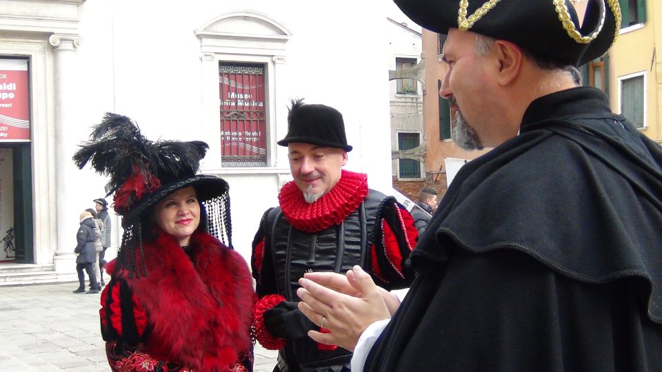 Secrets of Venice Carnival and Life of Casanova Tour - The cappuccino and frittelle finish at Le Café Venezia