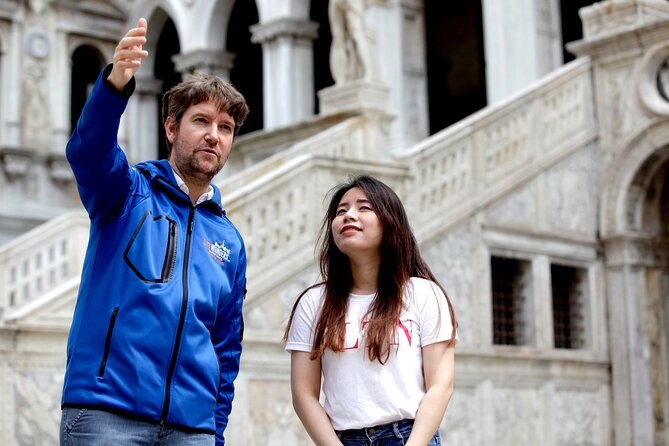 Skip-the-Line: Doge's Palace & St. Mark's Basilica Fully Guided Tour - Where you meet at Riva degli Schiavoni (and what the route feels like)