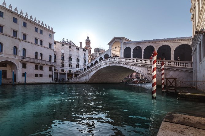 St. Mark's Basilica & Doge Palace + Murano, Burano Guided Tour - Murano by semi-private water taxi: glass at the source