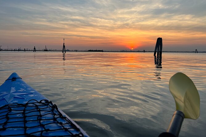 Sunset Kayak Tour in Venice: Discovering the City’s Canals - The Photo Moment: How You Get Memories Without Losing Focus