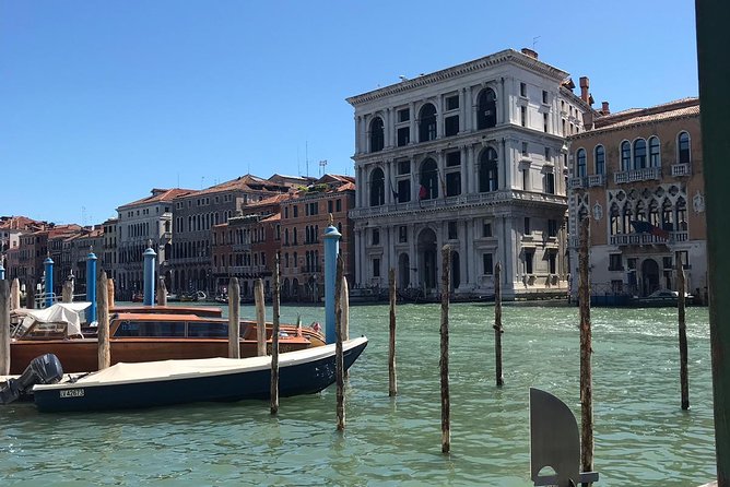 The Essence of Venice in a Stress Free Small group Walking Tour - How the Small-Group Format Keeps You Moving