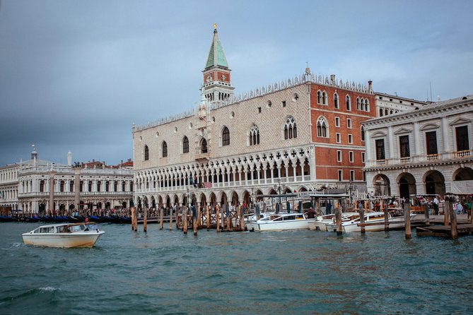 Treasures of Venice: Renaissance Era Private Tour - Stop 3: Arco del Paradiso on Calle del Paradiso (A Medieval Corner Feeling)