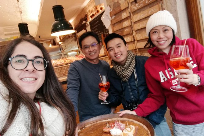 Venetian Cicchetti Street Food and Sightseeing Walking Tour - Rialto Bridge Sightseeing: Photos Are Easy, Context Isn’t