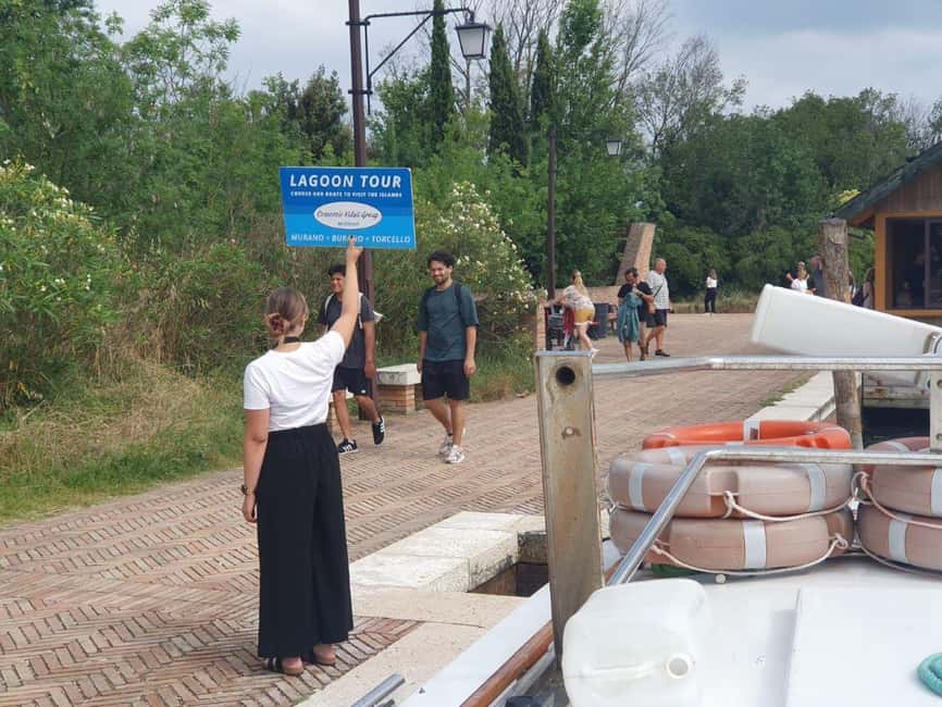 Venetian Lagoon Tour: Visit Murano, Burano and Torcello - Timing, Docks, and How Not to Lose Your Group