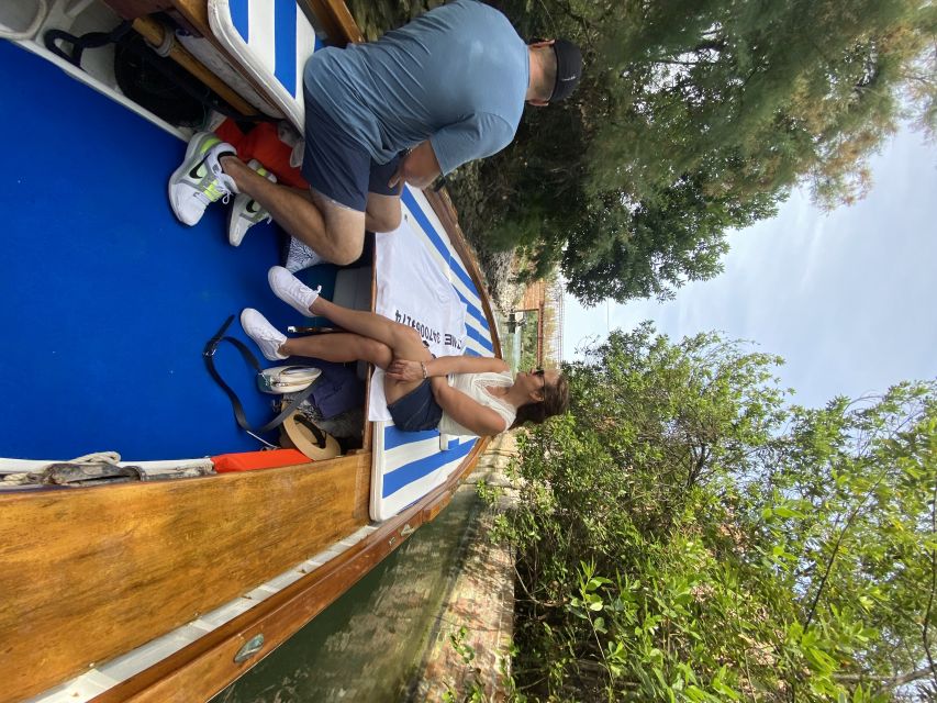 Venezia: Tour privato in Barca a Murano, Burano e Torcello - Key things you’ll notice on this Venice Lagoon private boat tour