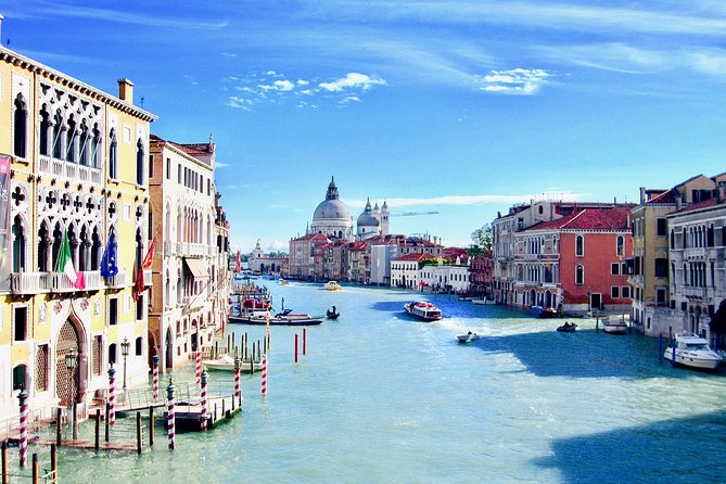 Venice: 30 min private Gondola Ride with Guide - Price and value: is this worth it for the guide you get?