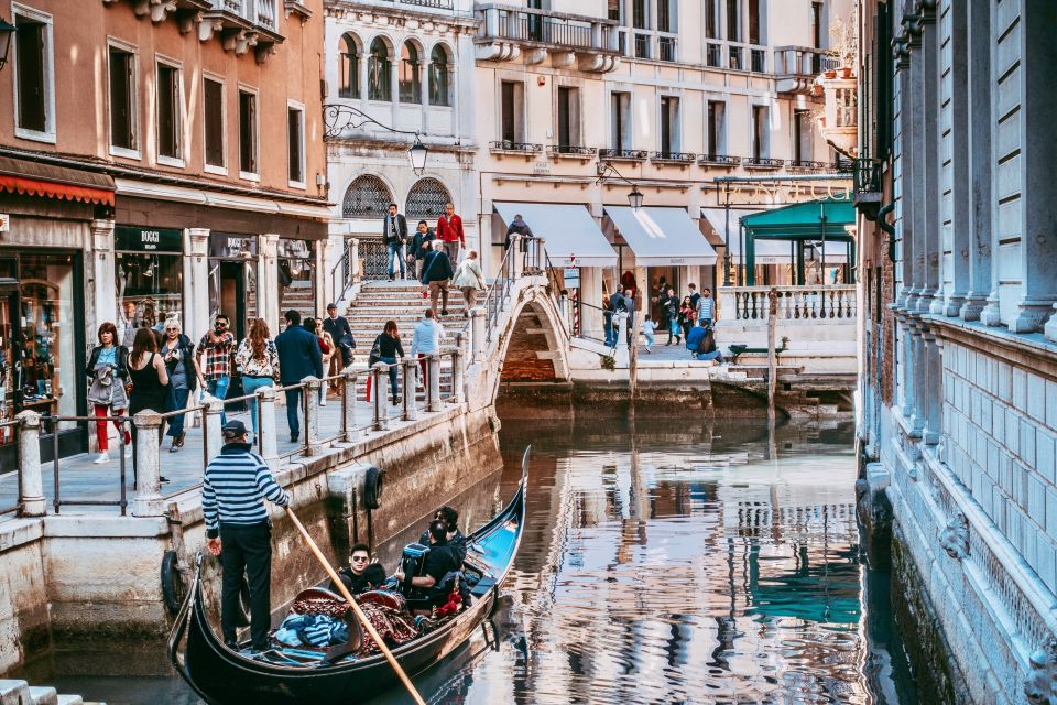Venice: 30-Minute Gondola Ride on Grand Canal with Serenade - Punta della Dogana: The Route’s Dramatic Ending Feel