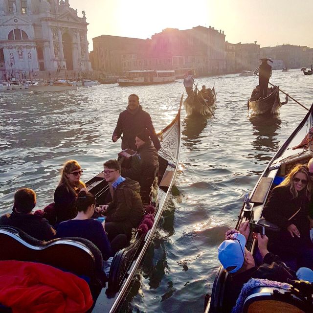 Venice: 30-Minute Gondola Ride on Grand Canal with Serenade - Grand Canal Time: Where the Views Match the Price