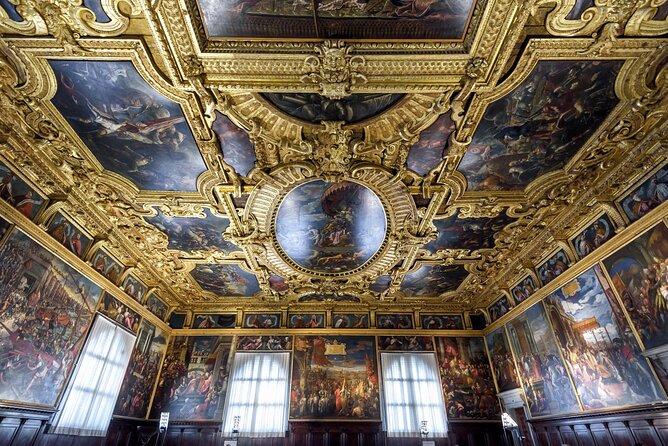 Venice 3,5 hrs tour: Doge's Palace, St Mark's and Hidden Gems - The Bridge of Sighs and the paper door detail you’ll want to remember