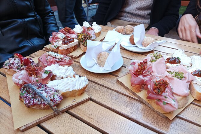 Venice Bacaro Food Tour: Eat and Drink like a Venetian - Stop 1: Basilica dei Santi Giovanni e Paolo as your Gothic kickoff