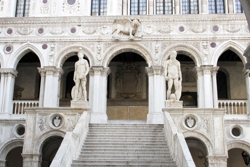 Venice: Basilica+ Doge's Palace+ Lagoon Islands-Guided Tour - Optional museum access near St. Mark’s: extra value if you have energy