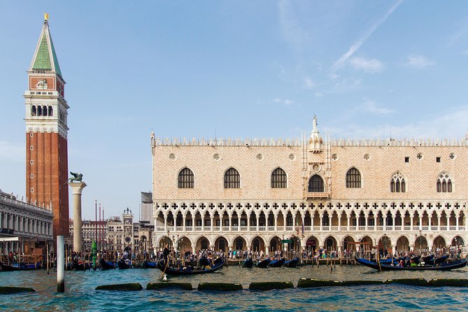 Venice Boat Tour on Grand Canal with Local Guide - The Grand Canal Run: Headsets, Rialto, and Big-View Architecture