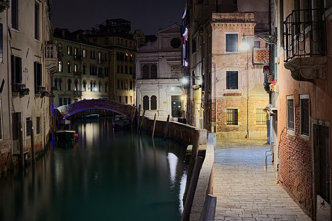 Venice by Night: Highlights & Hidden Gems Tour - Stop 4: Bartolomeo Colleoni’s Equestrian Statue and the Politics of Pay
