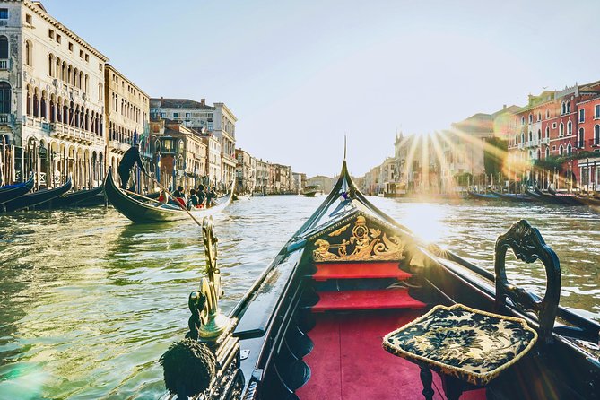 Venice: Classic 30-Minute Gondola Ride Through the Canals - Where the ride starts: Campo San Moisè and finding your gondola fast