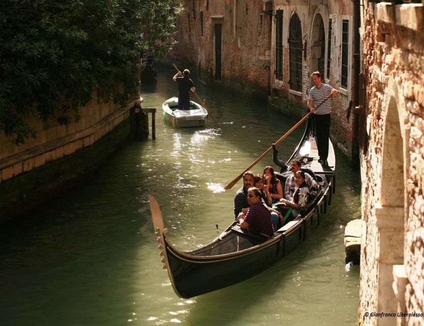 Venice Combo: Gondola, St. Mark’s Basilica Pala d'Oro option - Practical rules that actually affect your comfort